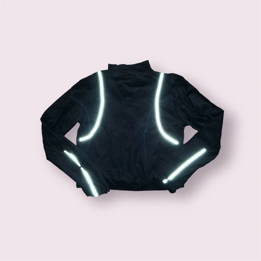 NWOT Great Escape Run windbreaker by FP Movement from Free People in size Medium - Picture 8 of 14